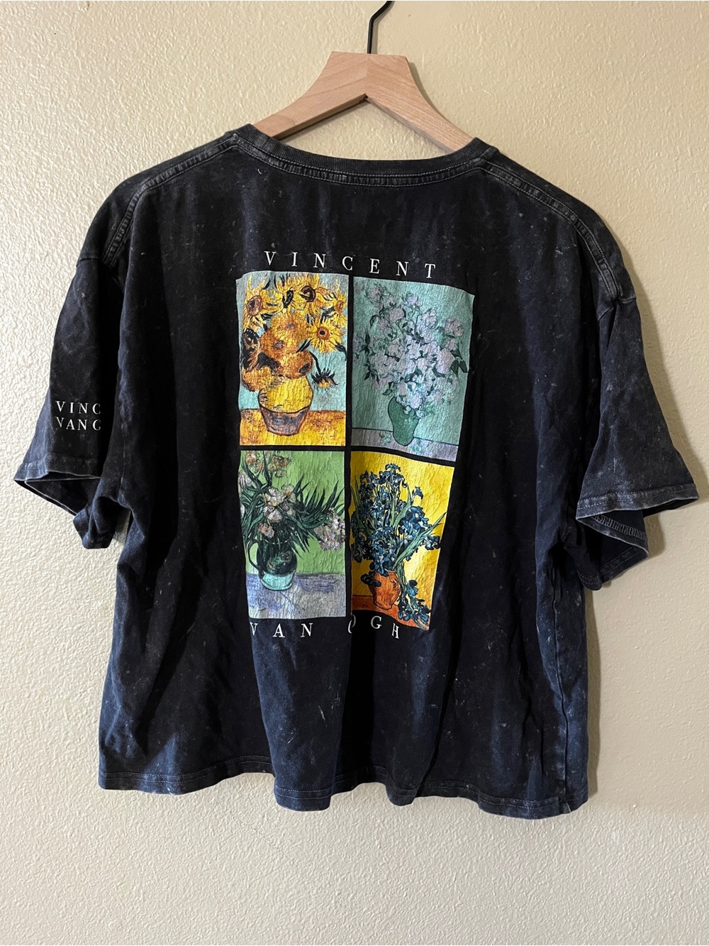 Vincent Van Gogh Sunflowers Graphic Tee - Black - Picture 2 of 3